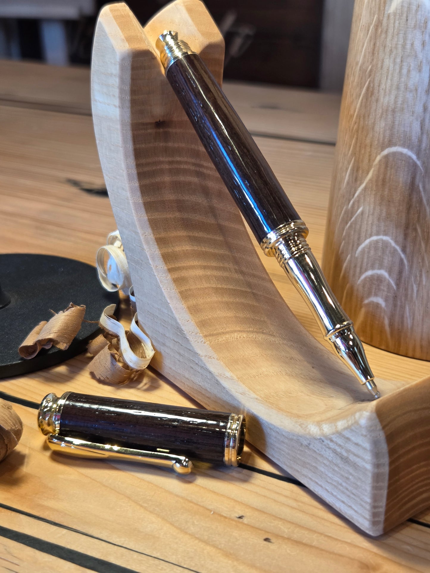 Aston Martin in wenge