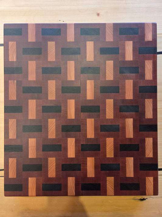 Grande tagliere geometrico in mogano 40x45