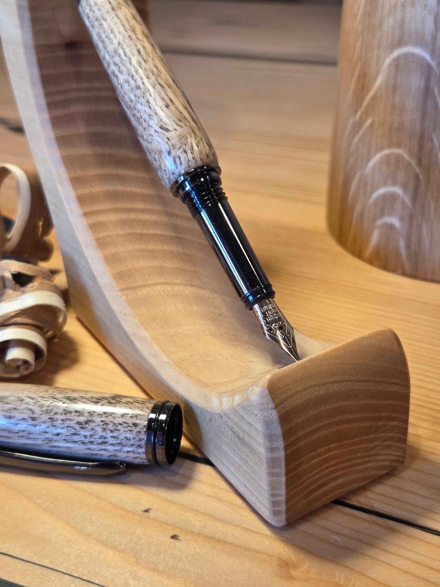 New Gentleman in frassino