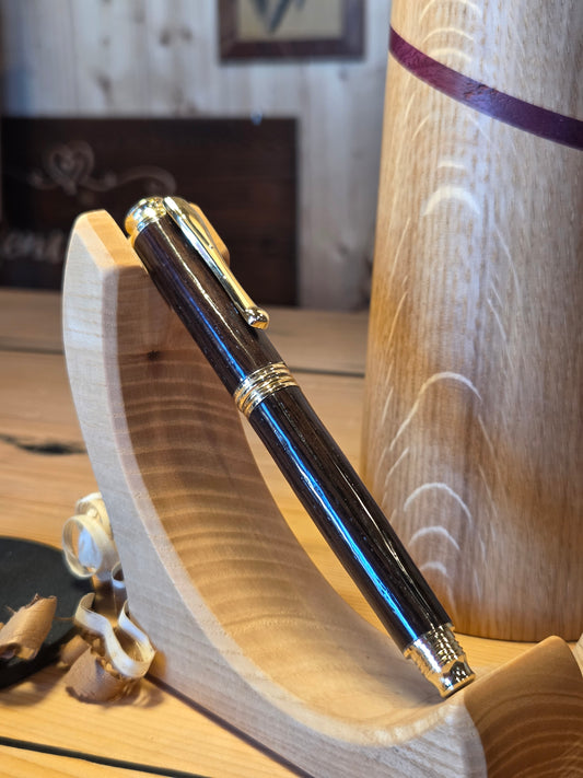 Aston Martin in wenge