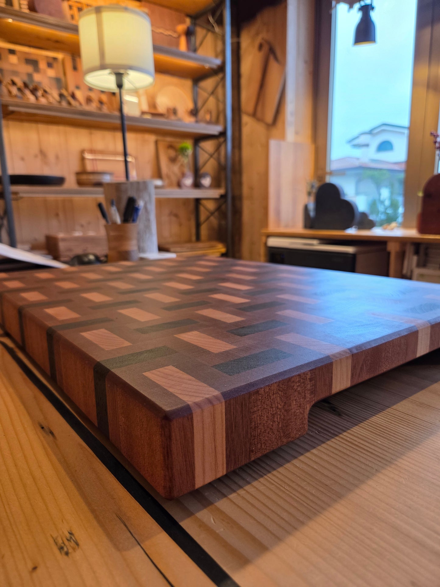 Grande tagliere geometrico in mogano 40x45