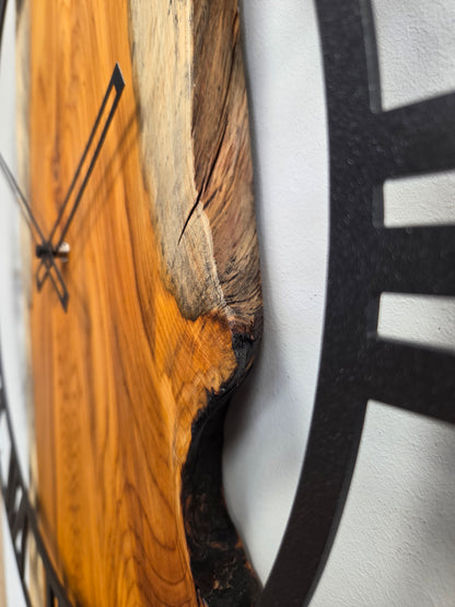 Grande orologio da parete in legno di tasso
