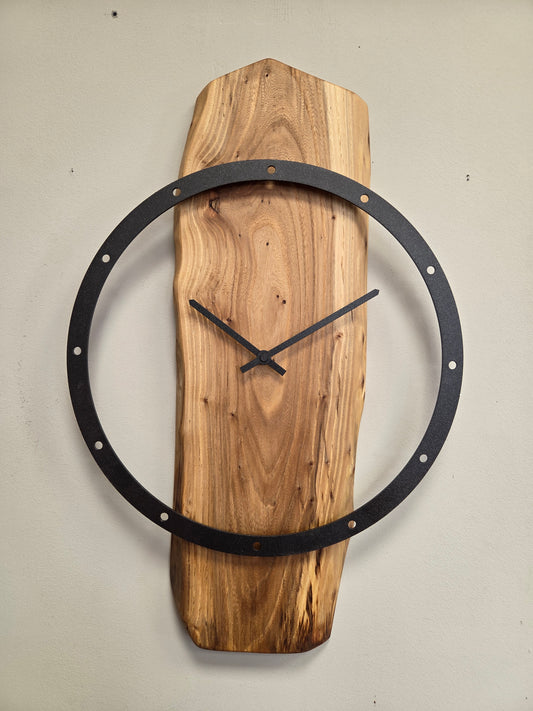 Orologio da muro in olmo