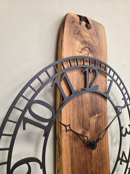 Orologio da muro in acacia antica