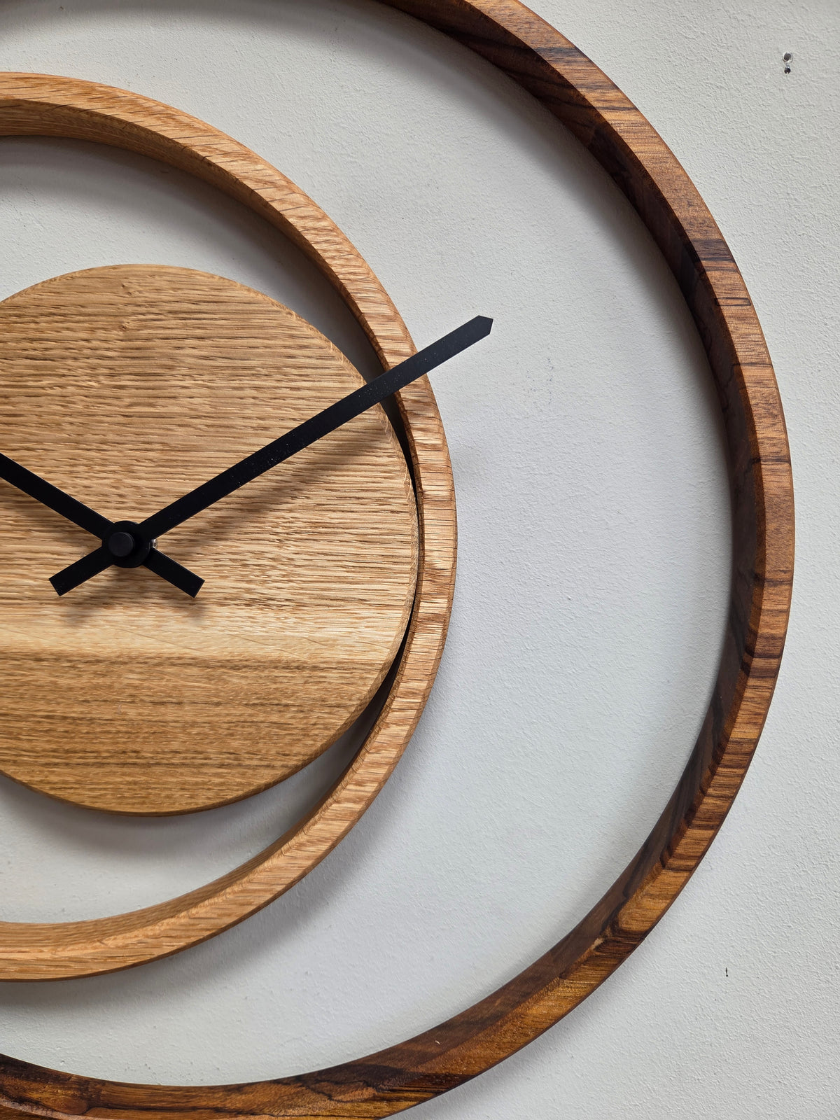 Collezione EXCENTRICA - Orologi da parete eccentrici