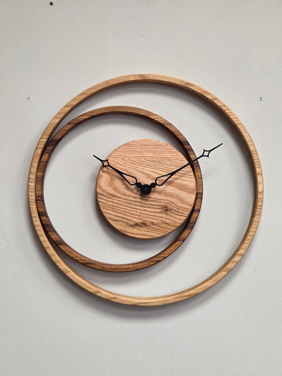 Collezione EXCENTRICA - Orologi da parete eccentrici