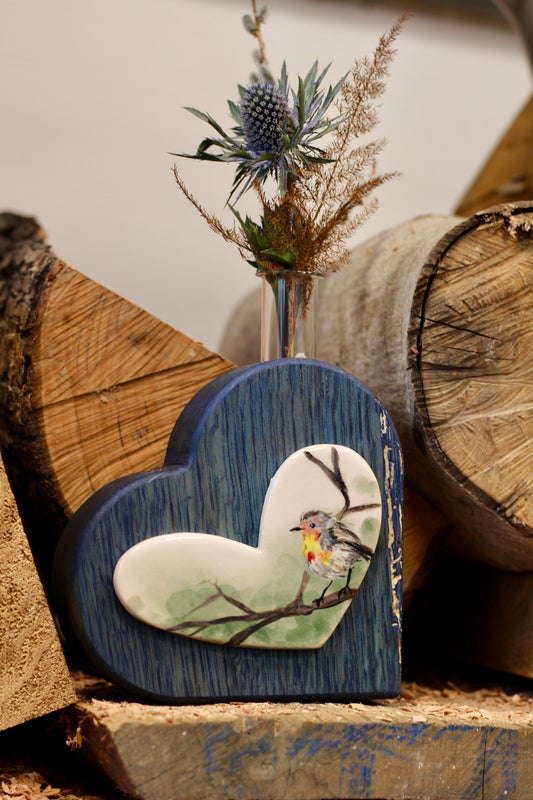 Cuore porta-fiala in rovere blu con uccellino