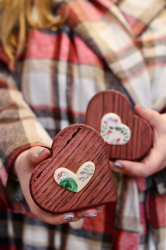 Piccolo cuore con ceramica dipinta