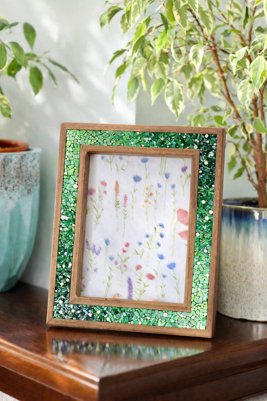 Cornice portafoto in legno e mosaico